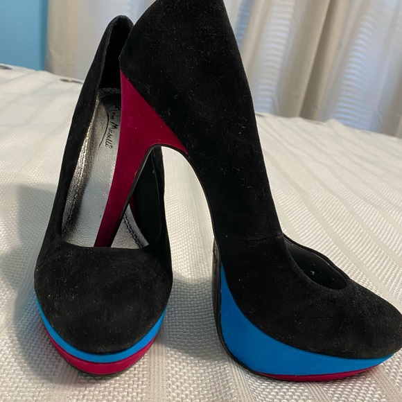 Color Block Pumps - Picture 1 of 5